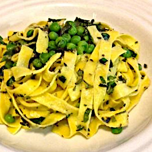 Tagliatelle con Piselli